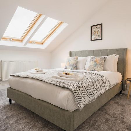 Beautifully Done 5 Bed Barn Conversion In Heswall - Sleeps Up To 10 外观 照片