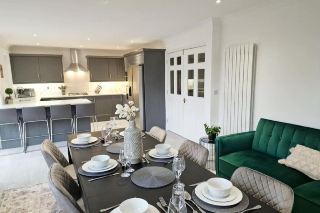 Beautifully Done 5 Bed Barn Conversion In Heswall - Sleeps Up To 10 外观 照片