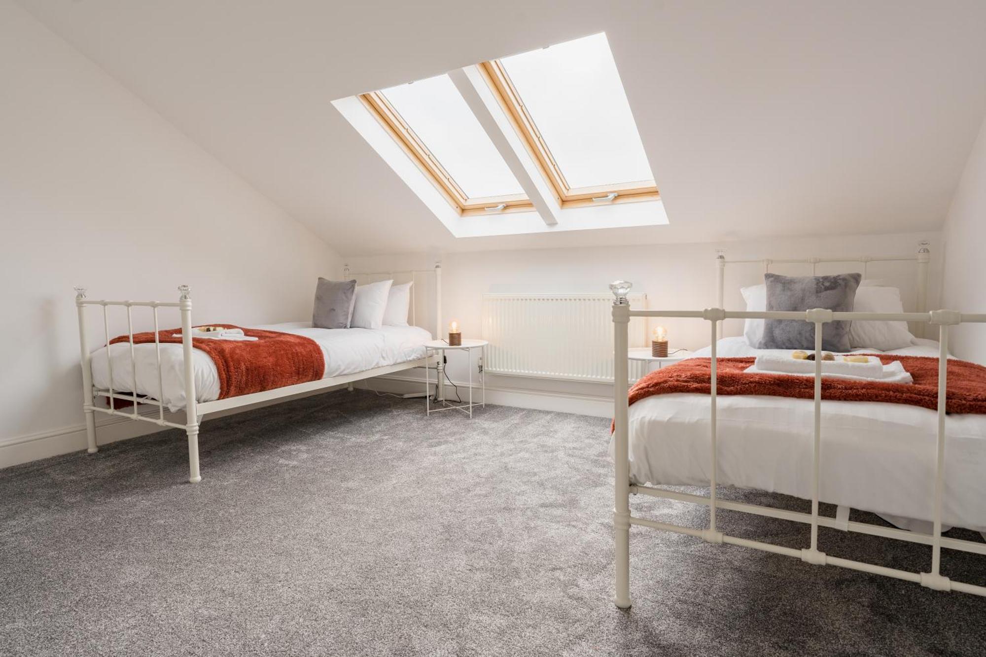 Beautifully Done 5 Bed Barn Conversion In Heswall - Sleeps Up To 10 外观 照片